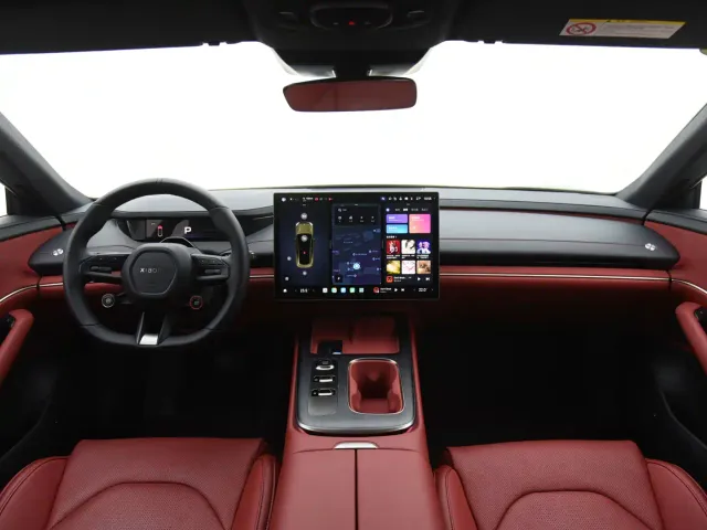 Xiaomi SU7 — Фото автомобиля 9
