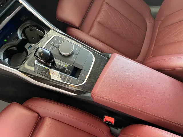 BMW 3 Series — Фото автомобиля 11