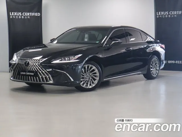 Фотография автомобиля — Lexus ES Generation 7