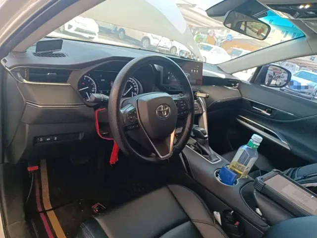 Toyota Harrier — Фото автомобиля 9