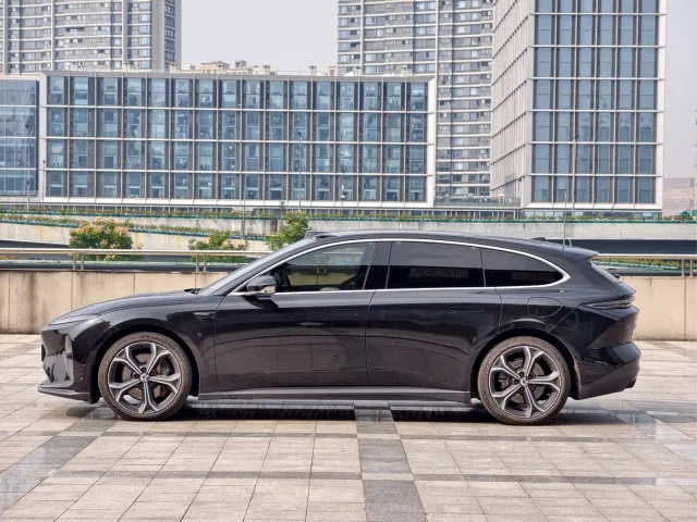 Nio ET5 Touring — Фото автомобиля 8