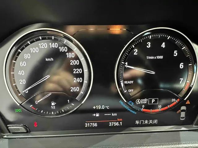 BMW 1 Series — Фото автомобиля 10