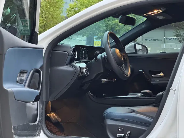 Mercedes-Benz A-Class — Фото автомобиля 7