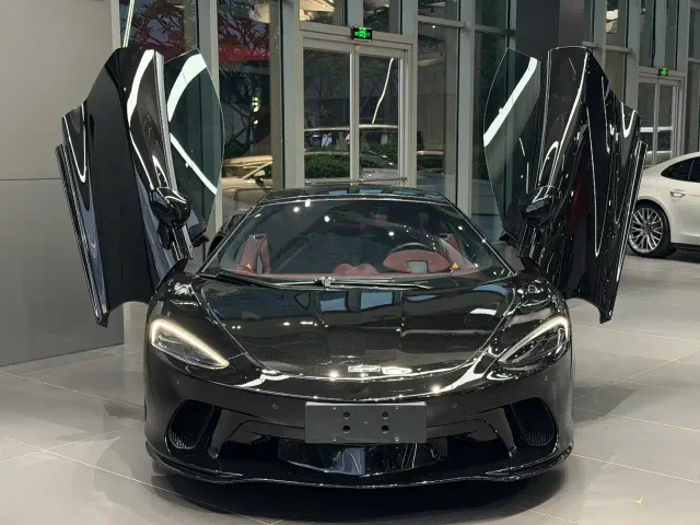 McLaren GT — Фото автомобиля 2