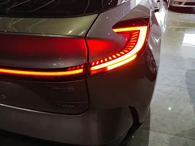 Toyota bZ5 — Фото автомобиля 4