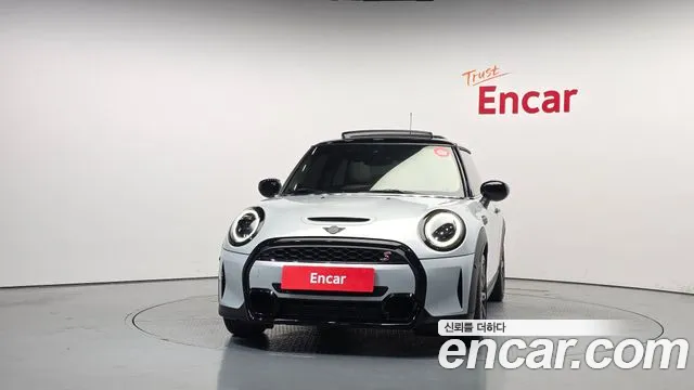 MINI Cooper — Фото автомобиля 3