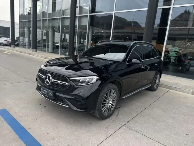 Фотография автомобиля — Mercedes-Benz GLC-Class