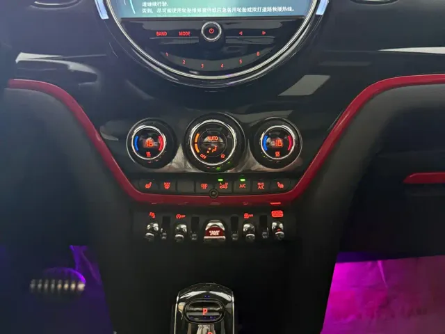 MINI Hatch — Фото автомобиля 6