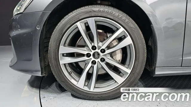 Audi A6 45 TFSI quattro Premium — Фото автомобиля 5
