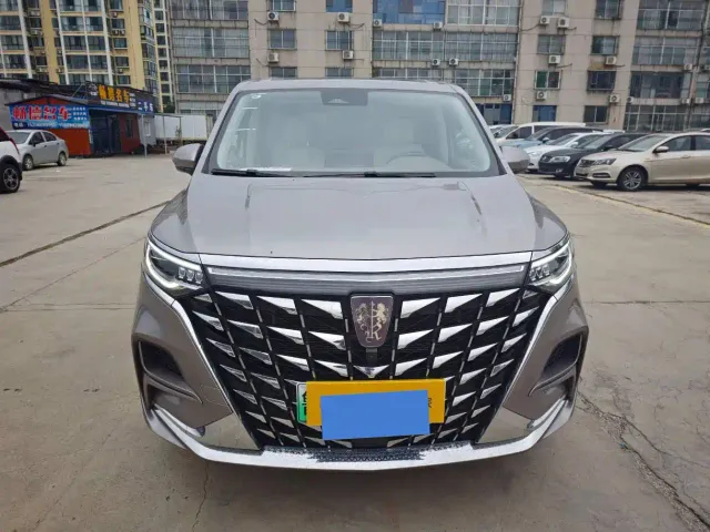 Roewe iMAX8 — Фото автомобиля 2