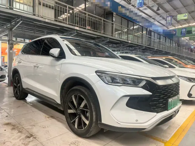 BYD Song Pro — Фото автомобиля 3