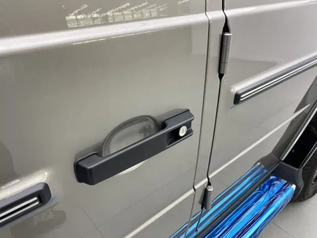 Mercedes-Benz G-Class — Фото автомобиля 12