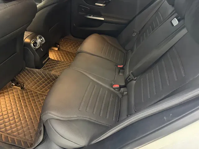 Mercedes-Benz C-Class — Фото автомобиля 13