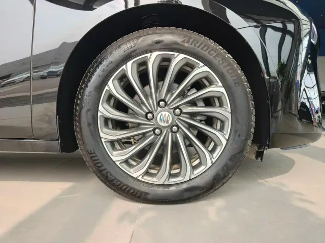 Buick LaCrosse — Фото автомобиля 16