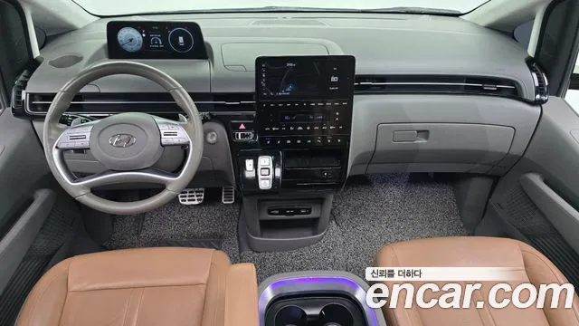 Hyundai Staria Staria 4WD Lounge 9 мест — Фото автомобиля 7