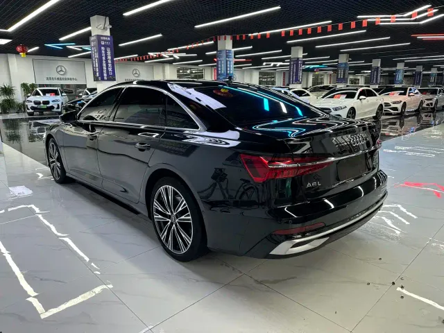 Audi A6L — Фото автомобиля 7