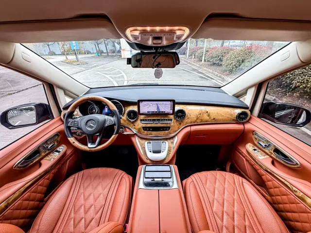 Mercedes-Benz V-Class — Фото автомобиля 7
