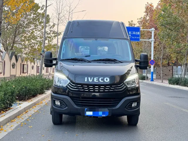 Iveco Daily — Фото автомобиля 2