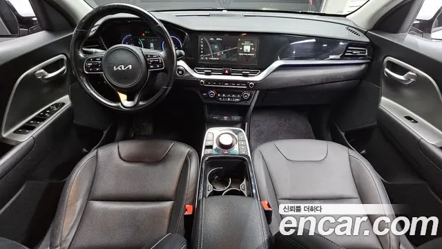 Kia Niro — Фото автомобиля 10