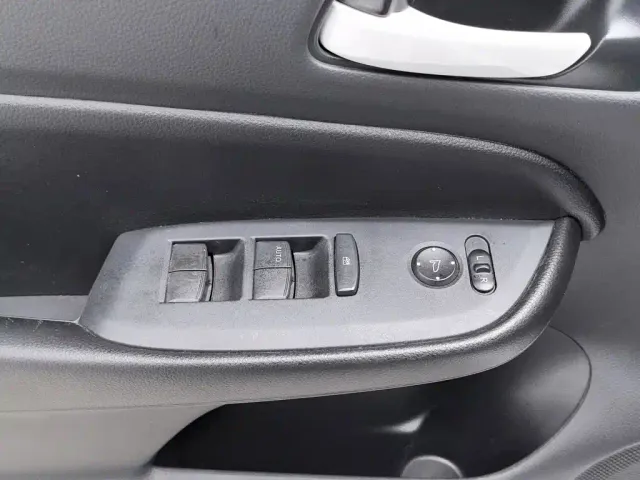 Honda Fit — Фото автомобиля 9