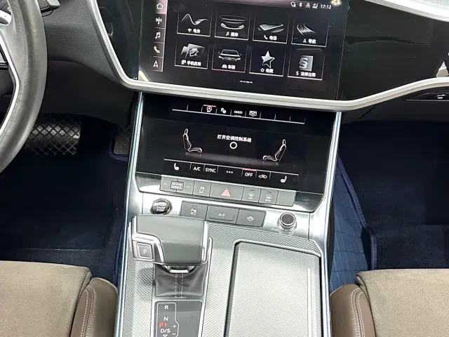 Audi A7L — Фото автомобиля 13