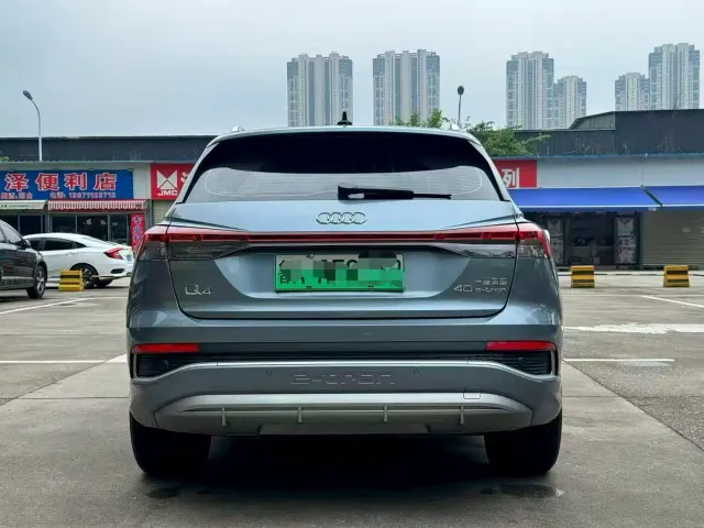 Audi Q4 e-tron — Фото автомобиля 8