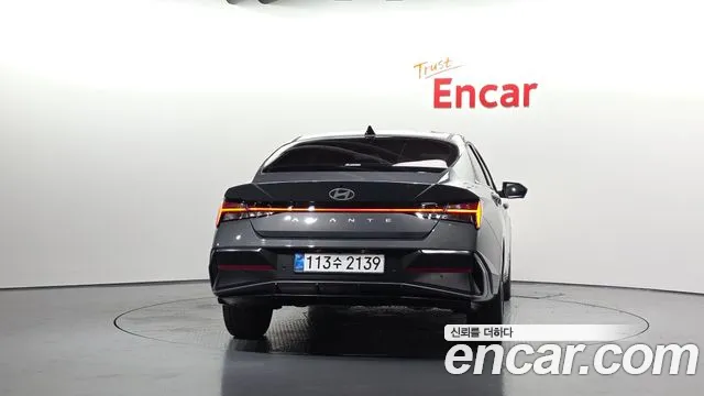 Hyundai Avante — Фото автомобиля 4