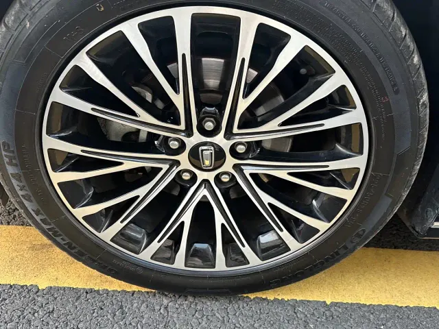 Bestune B70 — Фото автомобиля 4