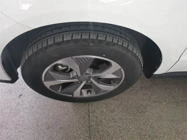 Geely Haoyue PRO — Фото автомобиля 22