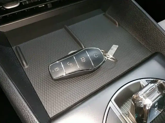 BYD Seal 05 DM-i — Фото автомобиля 8