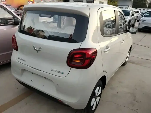 Wuling Hongguang Mini EV — Фото автомобиля 6