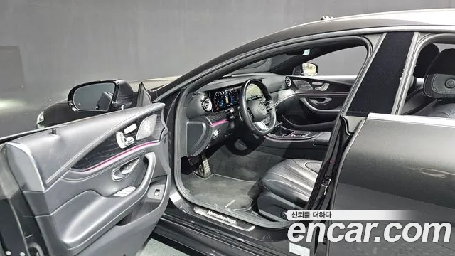 Mercedes-Benz CLS-Class — Фото автомобиля 10