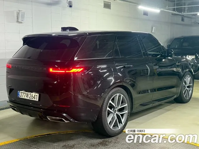 Land Rover Range Rover Sport — Фото автомобиля 5