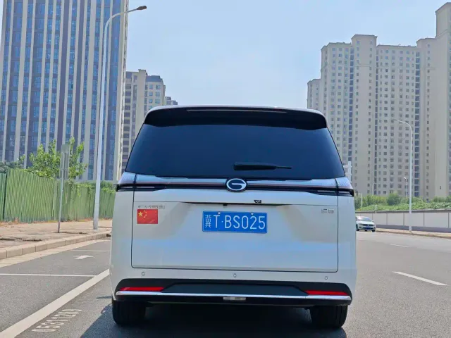 GAC Trumpchi E8 — Фото автомобиля 18