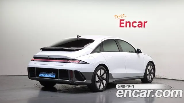 Hyundai Ioniq 6 — Фото автомобиля 2
