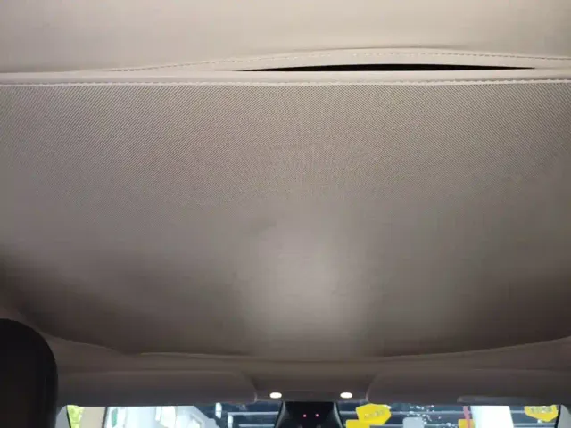 Tesla Model Y — Фото автомобиля 17
