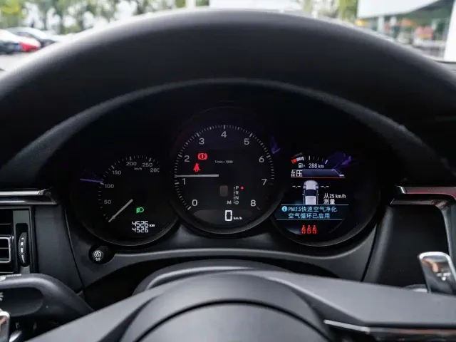 Porsche Macan — Фото автомобиля 2