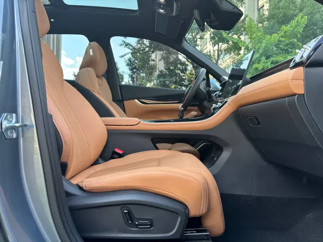 Geely Boyue L — Фото автомобиля 28