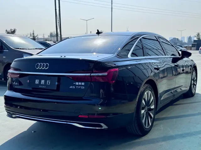 Audi A6L — Фото автомобиля 7