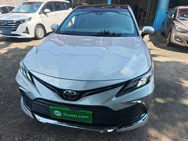 Toyota Camry — Фото автомобиля 2