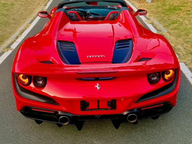 Ferrari F8 — Фото автомобиля 15