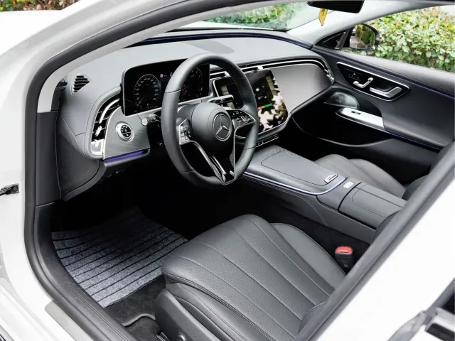 Mercedes-Benz E-Class — Фото автомобиля 11