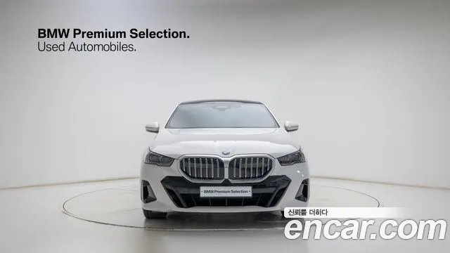 BMW 5 Series G60 — Фото автомобиля 3