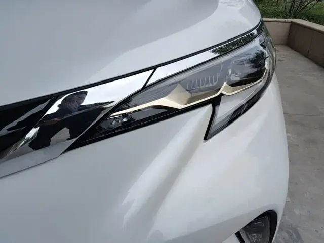 Toyota Granvia — Фото автомобиля 23