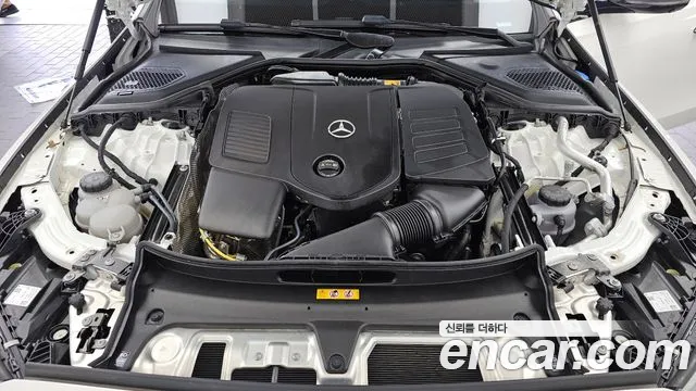 Mercedes-Benz E-Class — Фото автомобиля 9