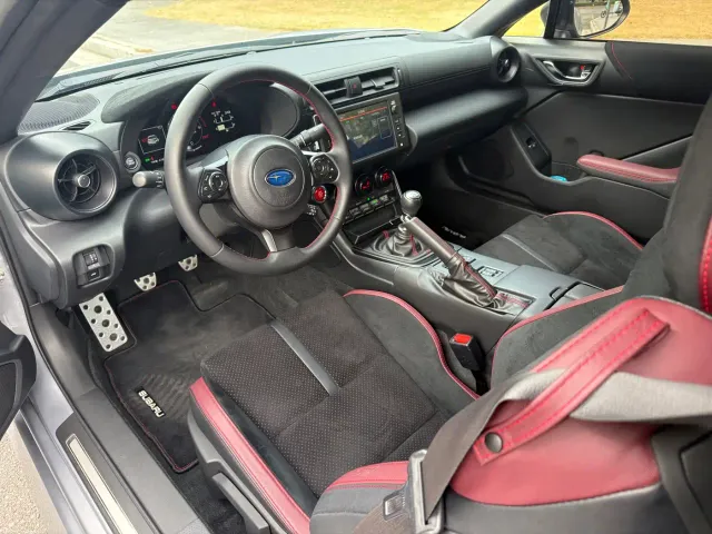 Subaru BRZ — Фото автомобиля 8
