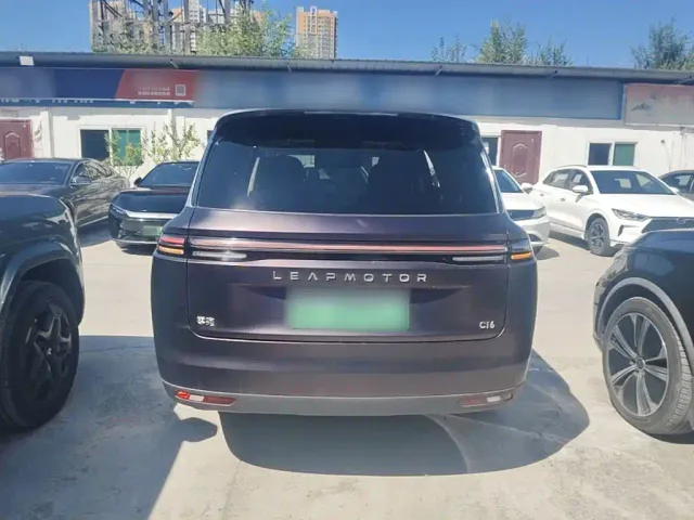 Leapmotor C16 — Фото автомобиля 5