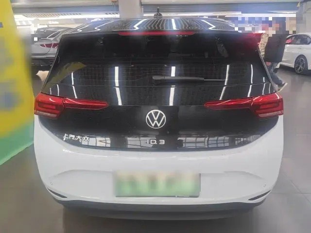 Volkswagen ID.3 — Фото автомобиля 5