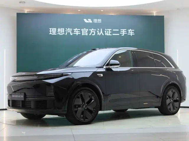 Li Auto L7 — Фото автомобиля 15