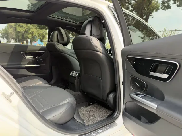 Mercedes-Benz C-Class — Фото автомобиля 17